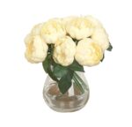 Cette image montre un bouquet de roses artificielles de couleur jaune